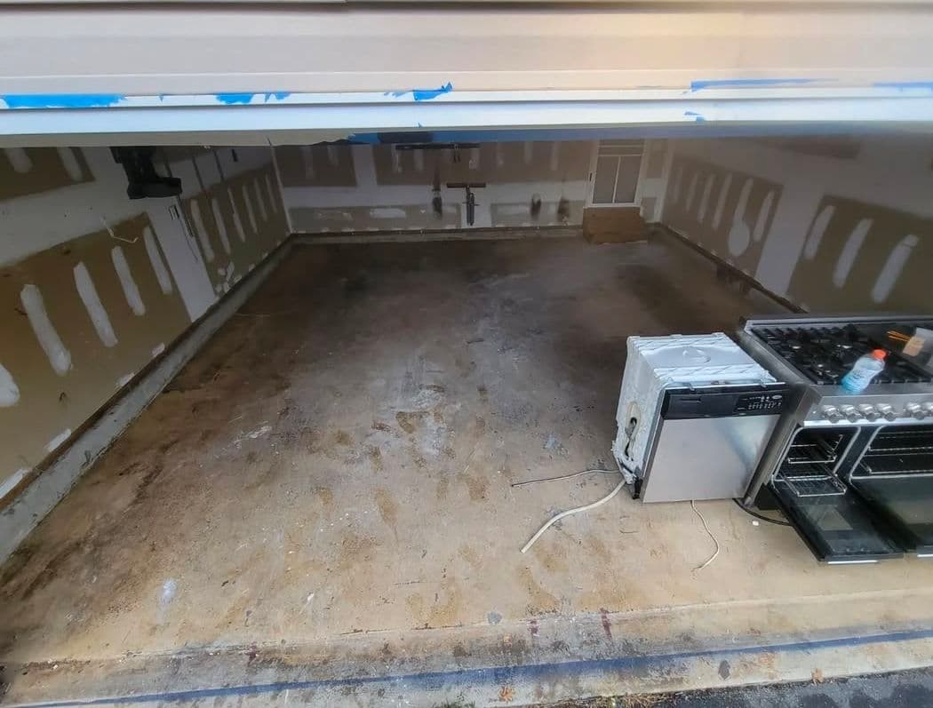 Efficient Garage Clean-Out Success