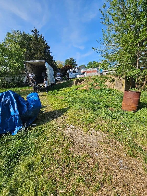 Gallery photos for Efficient Moving and Junk Removal in Newark DE: Image #1