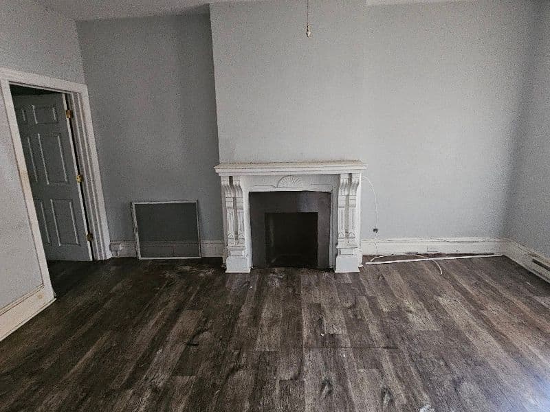 Room Transformation with Expert Junk Removal image
